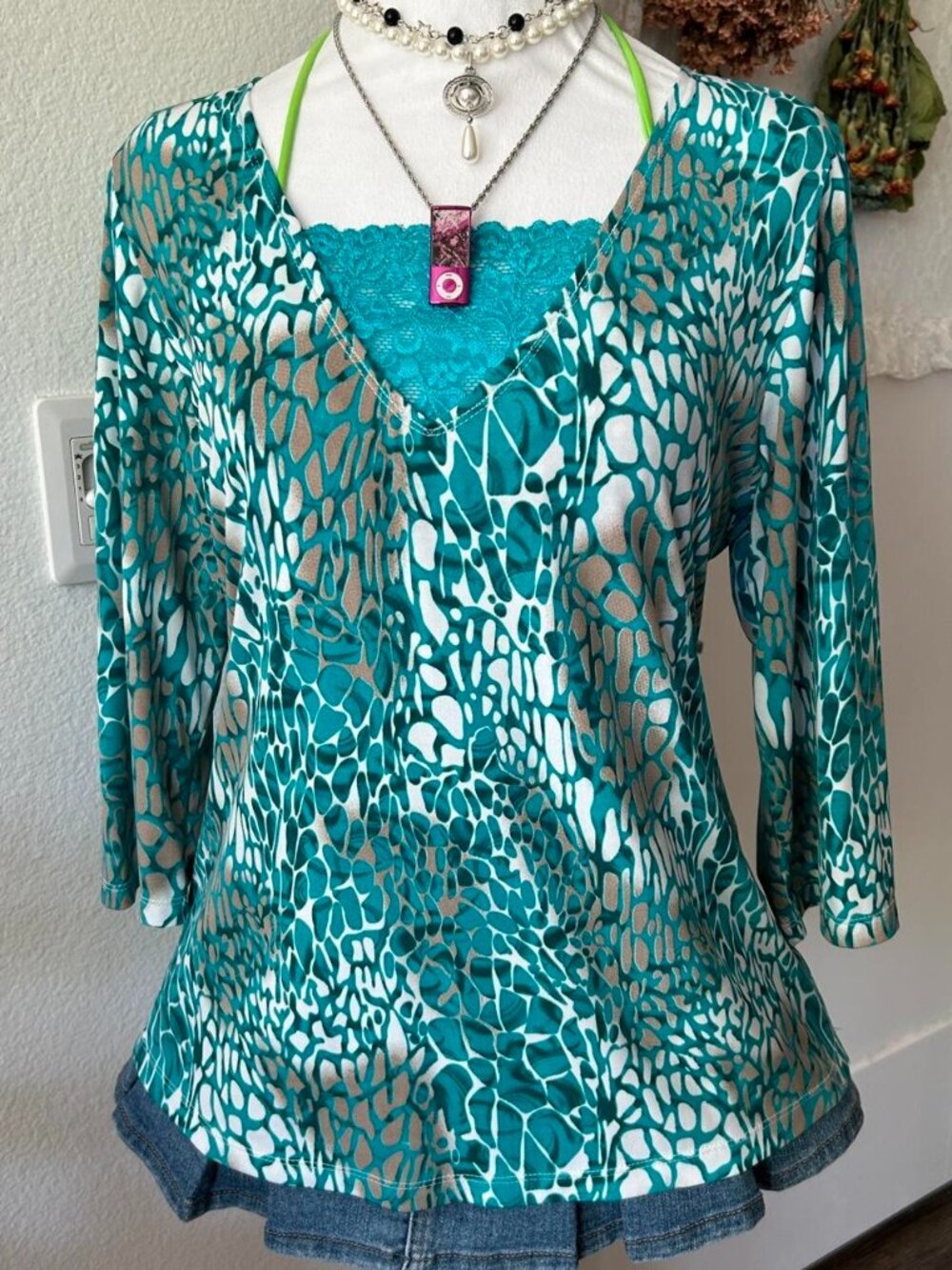Y2K Aquamarine Style 3/4 Sleeve Top With Lace Detailing